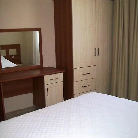Bonn Apart アパートホテル Çeşme